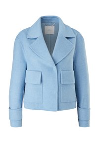 Veste en laine bleu clair avec larges revers, deux poches avant à rabat, manches longues avec poignets, et une coupe courte et carrée.