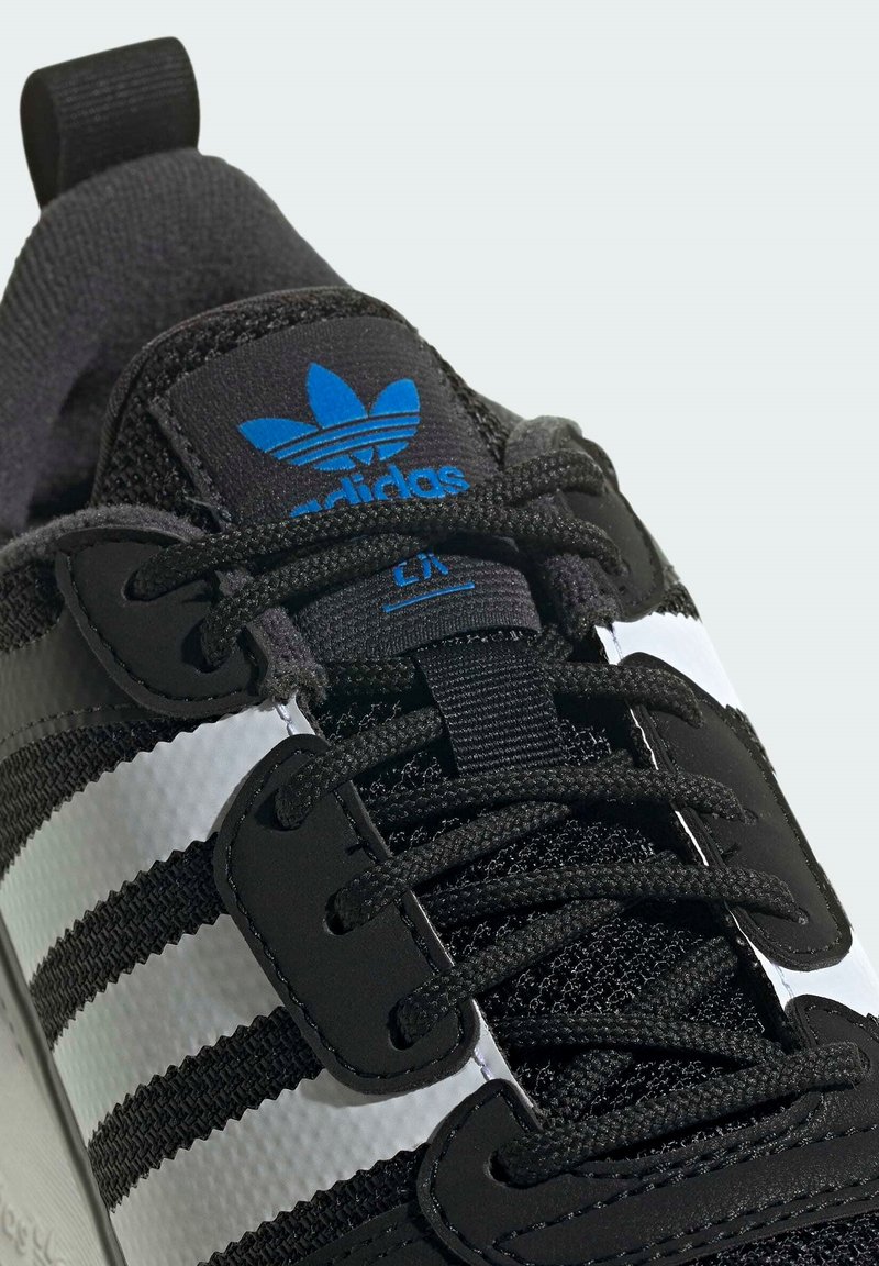 zx700 trainers