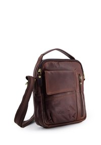 Kompakte braune Leder-Crossbody-Tasche mit vorderer Klappen-Tasche, vertikalem Reißverschlussfach, Oberhandgriff, verstellbarem Schultergurt und Venezia-Logo.