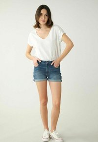 DEELUXE CASSANDRE - Short en jean - Light Blue Denim