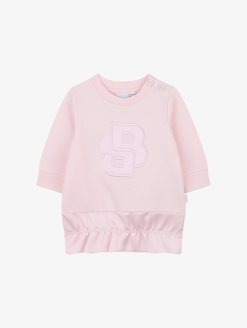 Sweatshirt rose clair avec un logo "B" texturé à l'avant, un col côtelé et un ourlet élastiqué avec des boutons-pression à l'épaule.