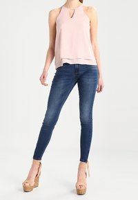 ONLY Vaqueros pitillo - dark-blue denim