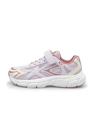 Scarpa da atletica di colore viola chiaro con parte superiore in mesh, punta rinforzata, cinturino regolabile e suola ammortizzata; con accenti rosa e bianchi.