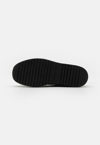Sneaky Steve SLACK - Stivaletti stringati - black