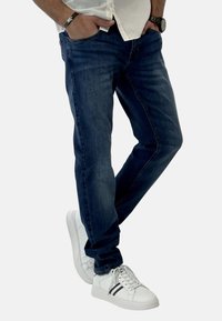 INDICODE JEANS Vaqueros rectos - blau