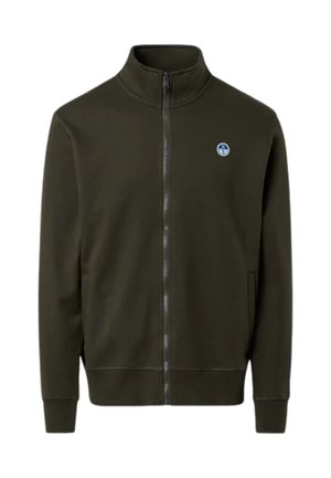 Felpa verde oliva con zip realizzata in un morbido misto cotone. Presenta un colletto alto, tasche laterali e un piccolo logo blu sul lato sinistro del petto.