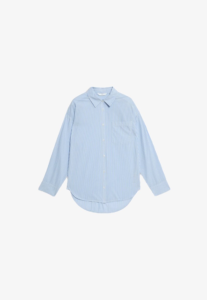 Camicia a maniche lunghe a righe blu chiaro con colletto a bottoni, tasca sul petto singola, orlo arrotondato e morbida texture del tessuto.