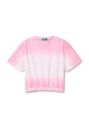 T-shirt cropped in bianco e rosa con motivo ombre, realizzato in tessuto morbido con maniche corte e una vita elastica per un look aderente.