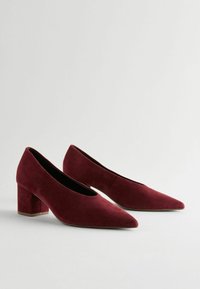 Next Klassikalised kontsakingad - berry red