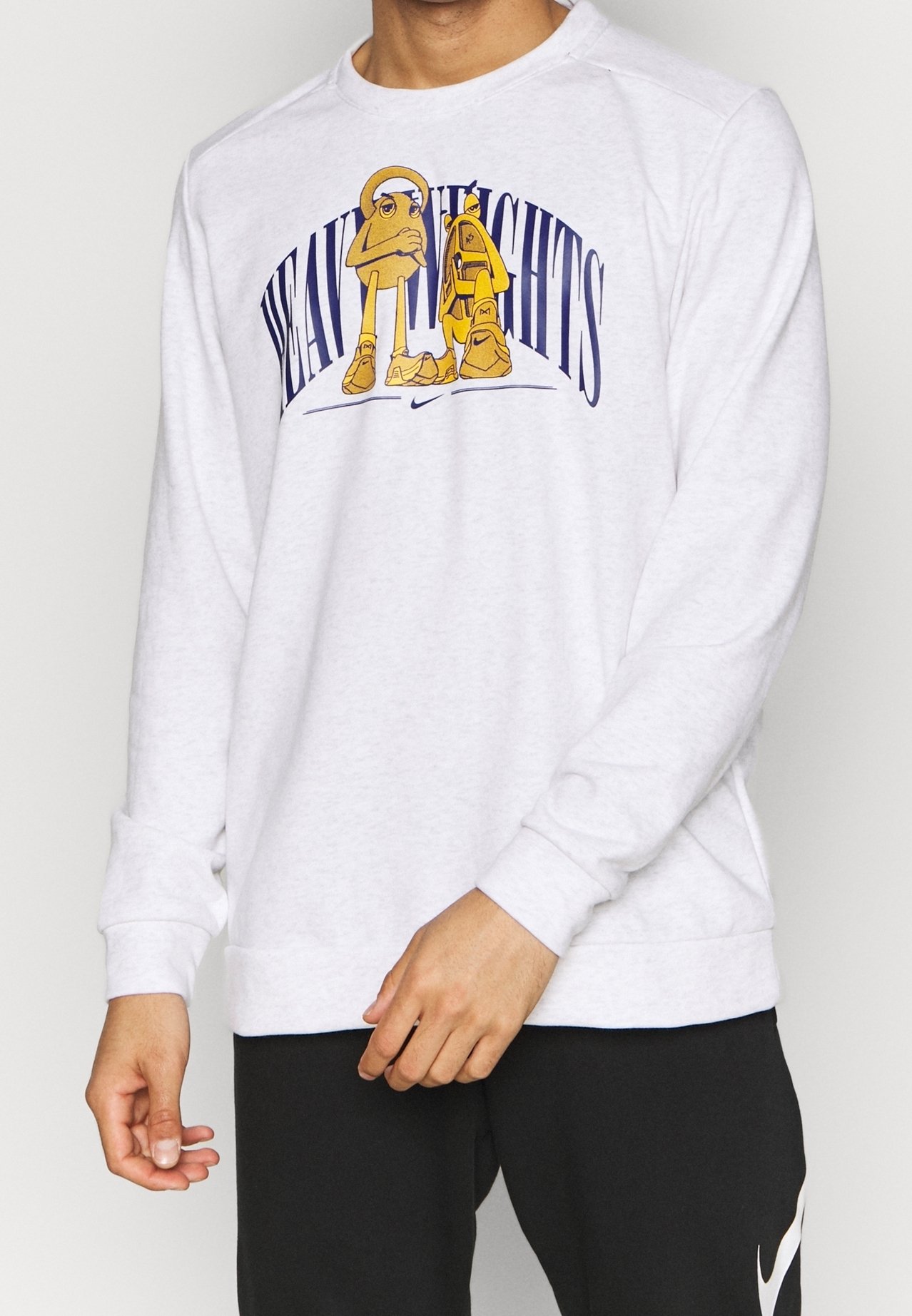 nike heavy sweatshirt