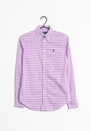 Koszula z długim rękawem w fioletowo-białą kratę, z klasycznym kołnierzykiem i małym haftowanym logo na piersi.