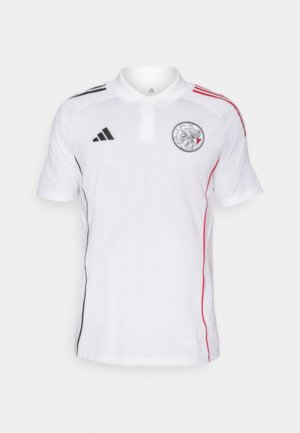 Witte poloshirt met zwarte en rode strepen op de schouders. Heeft een embleem op de borst en een klassieke kraag. Gemaakt van ademende stof.