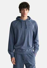 GANT SUNFADED - Mikina s kapuc�í - shadow blue