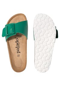 Sandalias de piscina sintéticas verdes con una correa ancha, hebilla ajustable y suela de goma blanca texturizada. Forro interior suave con detalle de logo.