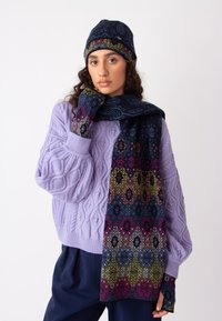 Ivko Sjal / Tørklæder - marine