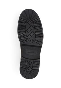 Semelle de chaussure noire avec des rainures profondes, des motifs géométriques, la marque Marc O'Polo et le numéro de taille 42 centré sur un fond blanc.