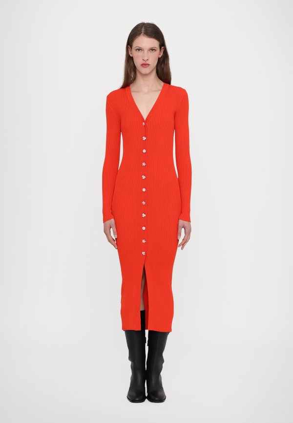 SHOKO DRESS - Strickkleid - cayenne