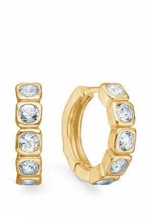 Pendientes de aro dorados con seis piedras preciosas claras, redondas y ovaladas, distribuidas uniformemente alrededor del borde exterior de cada pendiente.