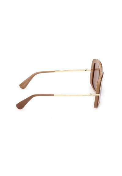 Lunettes de soleil carrées avec monture marron, branches fines en métal doré et embouts en plastique marron, vues de profil sur fond blanc.