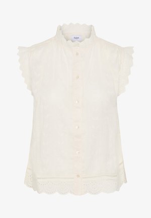 Blusa bianca senza maniche con bordo in pizzo smerlato, collo alto arricciato e bottoni frontali con perle, caratterizzata da un delicato ricamo a occhiello.