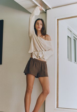 PULL&BEAR, Short - taupe