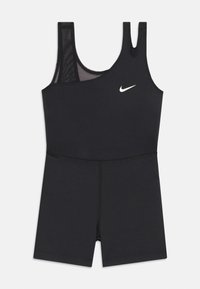 Czarny sportowy jednoczęściowy strój z siateczkowym wstawem na jednym ramieniu, z okrągłym dekoltem i białym logo Nike na klatce piersiowej.