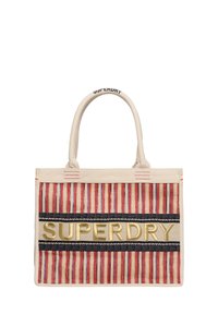 Tote-bag gemaakt van geweven stof met rode en crèmekleurige strepen. Bevat een zwarte band met een reliëf gouden "SUPERDRY" logo en twee handvatten bovenaan.