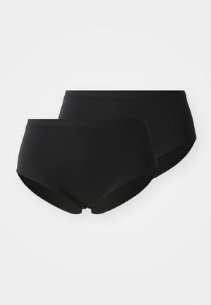 Culottes noires en coton taille haute, avec une texture lisse, un tissu extensible et un design simple. Deux paires empilées. Sans motifs ni accents.