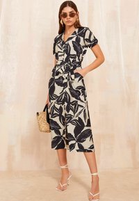 Friends Like These SHORT SLEEVE REGULAR FIT - Rochie tip cămașă - black white
