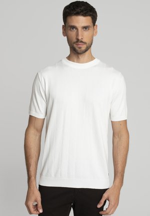 - T-shirt basic