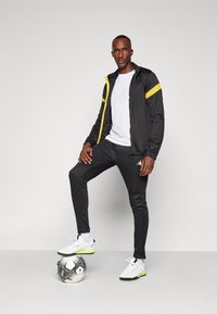 Kappa Tracksuit - black/yellow