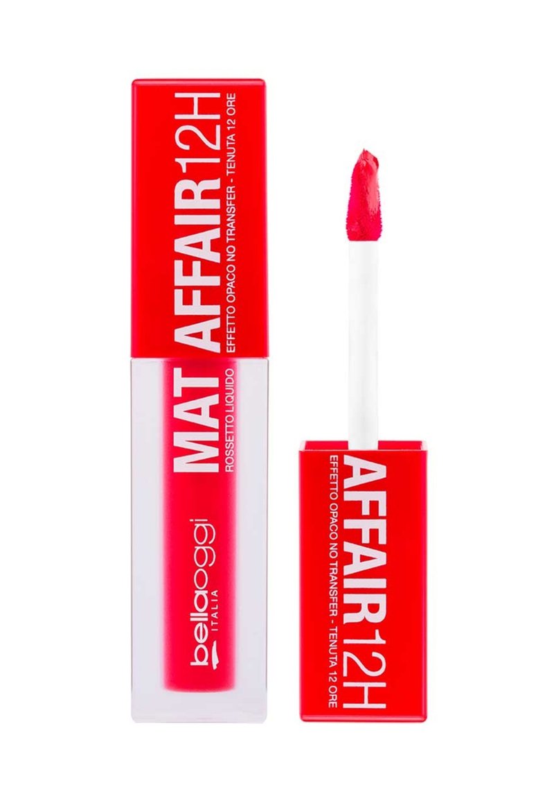 Rossetto liquido in un tubo trasparente con un cappuccio rosso brillante. Presenta un applicatore piatto con prodotto rosa visibile. Testo bianco sulla confezione.