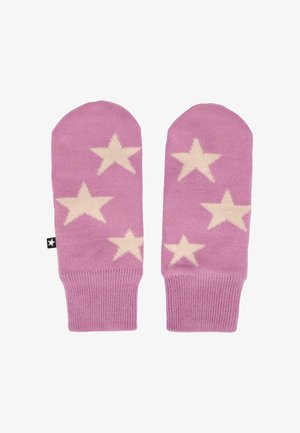 Różowe dziergane rękawiczki z kremowymi wzorami w gwiazdki, ściągacze i mała czarna metka z logo gwiazdki po boku.