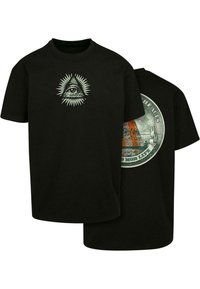 Sort bomulds T-shirt med et frontgrafik af et øje inden i en trekant og et bagdesign, der ligner en dollarseddel med orange detaljer.