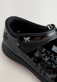 Next REGULAR FIT - BOW MARY JANE SCHOOL - Lauflernschuh - black patent