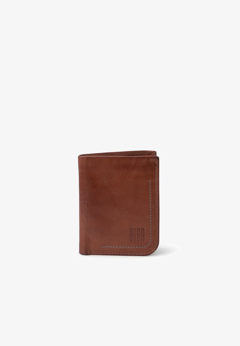 Smeđi kožni novčanik s glatkom teksturom, sa bijelim šavovima i uvučenim brendom sprijeda. Presavijen dizajn za jednostavno pohranjivanje.