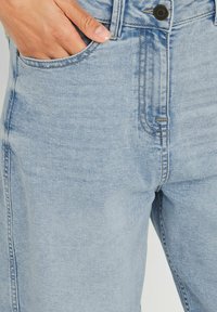 M&Co Vaqueros rectos - blue