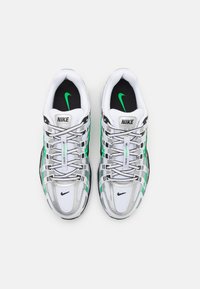 Nike Sportswear P 6000 UNISEX - Zapatillas - white/black/metallic silver