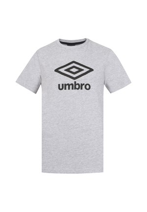 T-shirt gris clair à manches courtes avec un logo Umbro noir et le nom de la marque centré sur la poitrine.