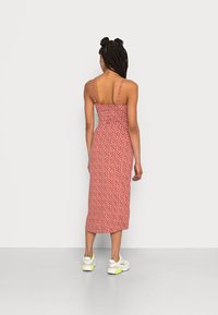 Hollister Co. BEST IS BACK - Vestido de dia - rust floral