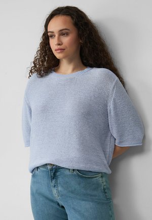 - T-shirt basic