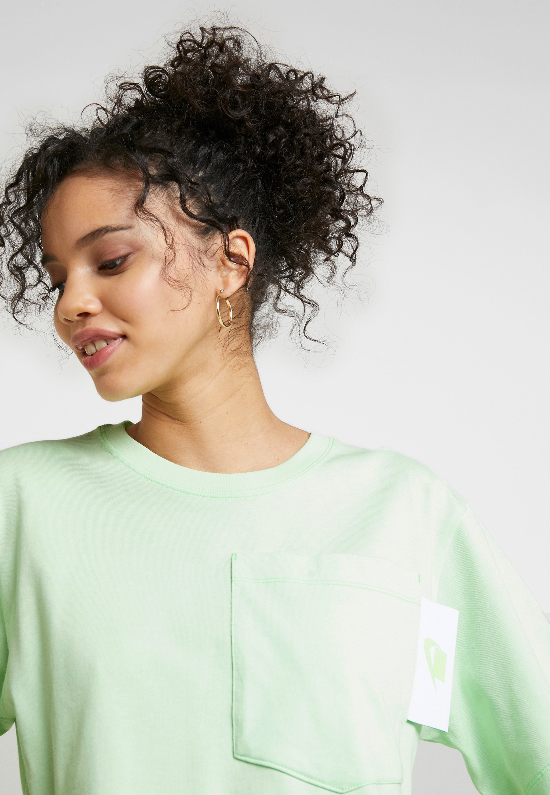 vapor green nike shirt