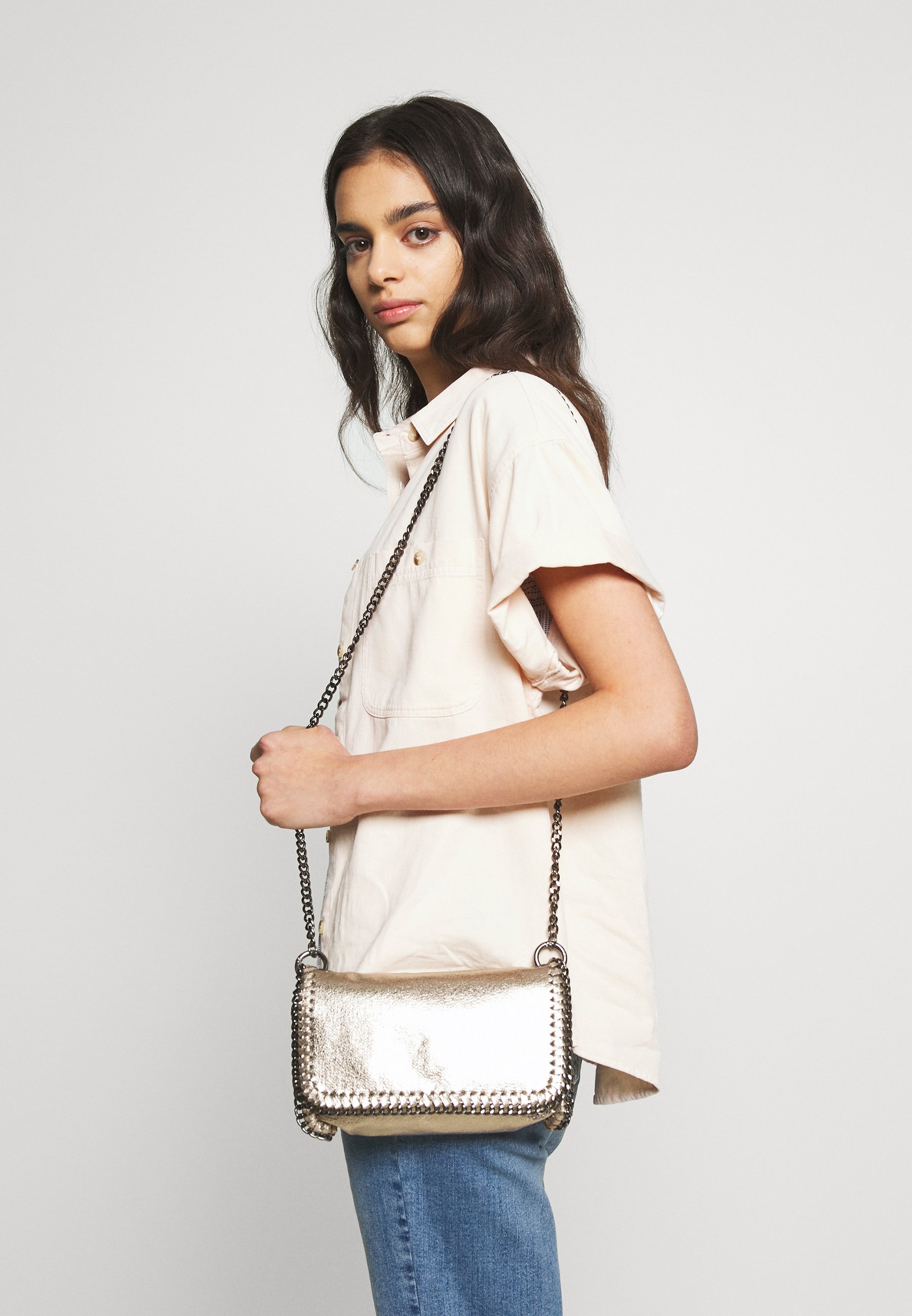 Gina Tricot MALVA Skulderveske gold Zalando.no Gina Tricot MALVA Skulderveske gold Zalando.no
