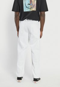 Redefined Rebel TOKYO - Vaqueros boyfriend - white