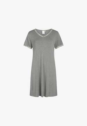 Nuisette en coton gris avec des manches courtes, décolleté en V, et bordures en dentelle le long du décolleté et des ourlets des manches. Design fluide en forme A.