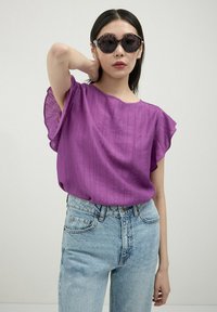 Calliope Camicetta - viola