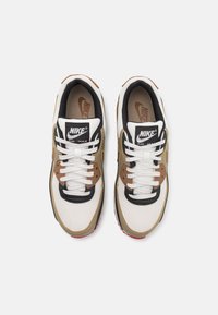 Nike Sportswear AIR MAX 90 - Tenisice - phantom/light british tan/black/fire red/khaki/sail