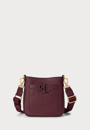 PEBBLED LEATHER SMALL CAMERYN CROSSBODY
 - Geantă crossbody - dark garnet