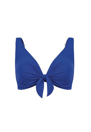 Niebieski teksturowany top bikini z szerokimi ramiączkami i wiązaniem z przodu na białym tle.