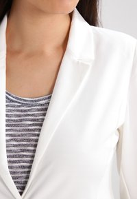 Kaffe JILLIAN - Blazer - chalk
